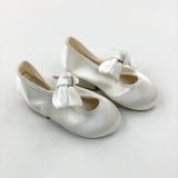 Bows White Dancing Shoes - Size 5