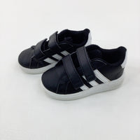 'Adidas' Black Trainers - Size 6K