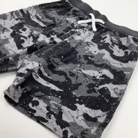 Camouflage & Paint Splatter Grey Jersey Shorts - Boys 4-5 Years