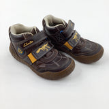 8.5F Dinosaurs Tan Shoes - Boys - Shoe Size 8.5
