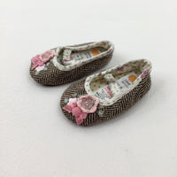 **NEW** Embroidered Patterned Brown Baby Shoes- Girls - Shoe Size 1