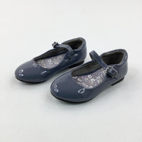 Grey Shoes - Girls - Shoe Size 7