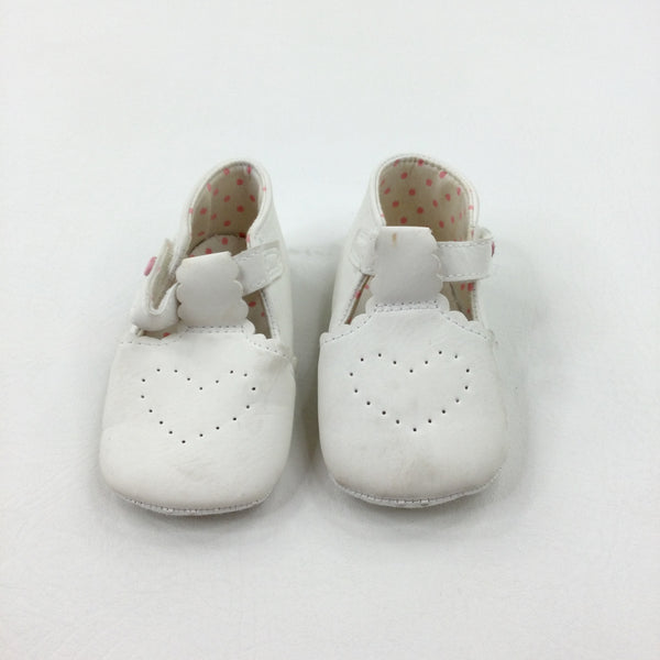 Hearts White Baby Shoes - Girls - Shoe Size 3
