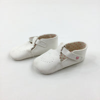 Hearts White Baby Shoes - Girls - Shoe Size 3