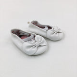 Bows White Baby Shoes - Girls - Shoe Size 2