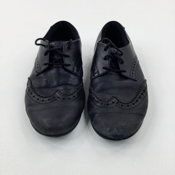 Black Shoes - Girls - Shoe Size 5