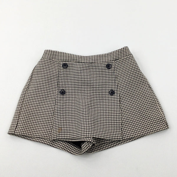 Cream & Black Dogstooth Pattern Shorts With Skirt Front - Girls 9-10 Years