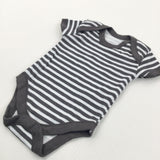 Grey & White Striped Short Sleeve Bodysuit - Boys/Girls Newborn