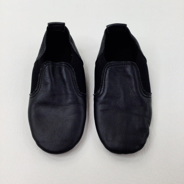 Black Shoes - Boys/Girls - Shoe Size 6