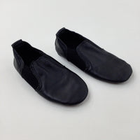 Black Shoes - Boys/Girls - Shoe Size 6