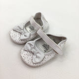 Bow White Pumps - Girls 3-6 Months