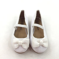 Bow Front White Pumps - Girls - Shoe Size 5