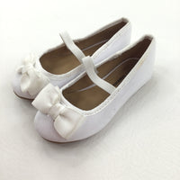 Bow Front White Pumps - Girls - Shoe Size 5