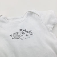 'Super Cute & Best Friends' Elephant & Zebra White Short Sleeve Bodysuit - Boys/Girls Newborn