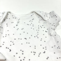 Grey Stars & Moons White Short Sleeve Bodysuit - Boys/Girls Tiny Baby