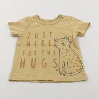 'Just Here For The Hugs' Leopard Yellow T-Shirt - Boys 0-3 Months