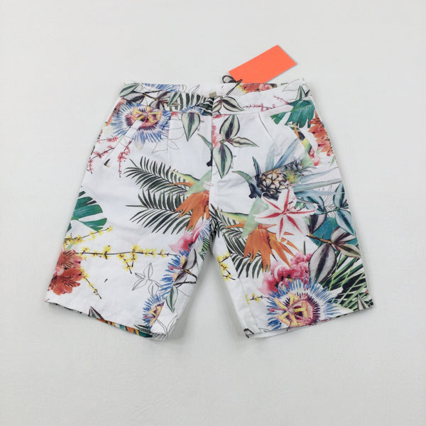 **NEW** Colourful White Cotton Shorts - Boys 5-6 Years