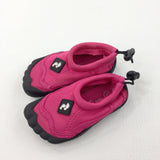 Black & Pink Beach Shoes - Girls - Shoe Size 5