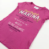 'Port Buffalo Marina' Dark Pink T-Shirt - Girls 8-10 Years