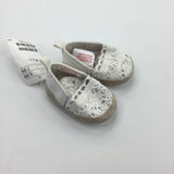 White Fabric & Lacey Shoes - Girls Size 0
