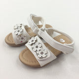 Flowers White & Silver Sandals - Girls - Shoe Size 4