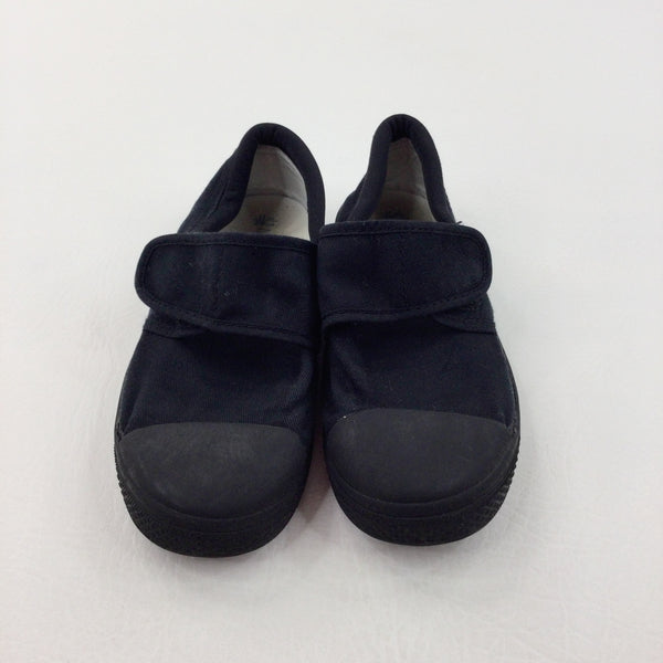 Kids black clearance plimsoles